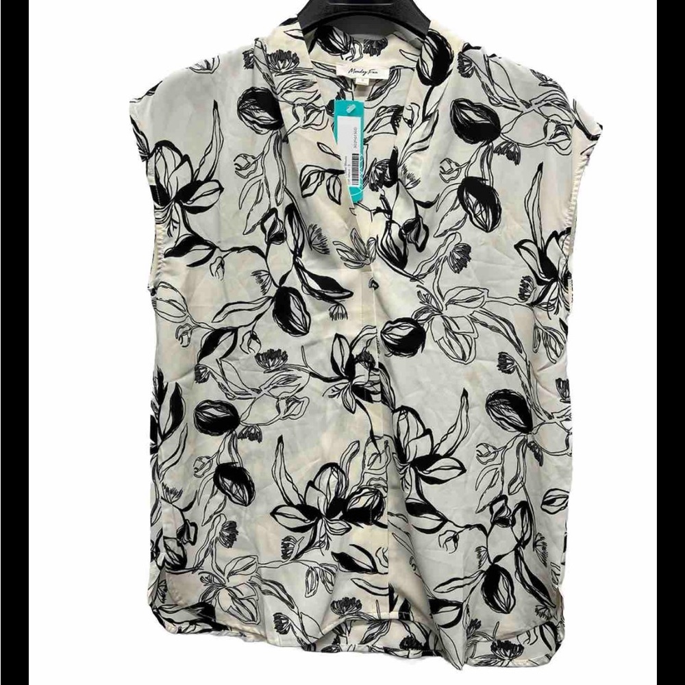 Monday Fun Stitch Fix Jesse Floral Blouse